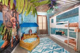 Disney Getaway w/ Pool & Hot Tub + Game Room, BBQ