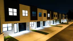 Tampa Group Retreat, 4 Modern Townhomes w/ Patios