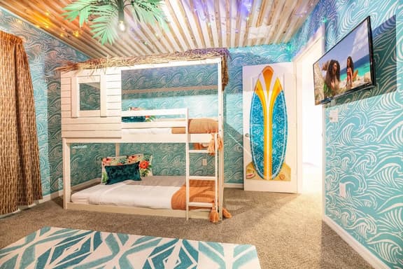 Disney Getaway w/ Pool & Hot Tub + Game Room, BBQ