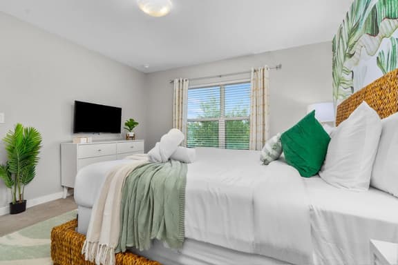 Family Escape w/ Splash Pool and Themed Kids Room