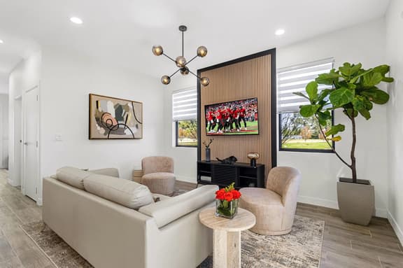 Last Minute Deals, Ideal central location